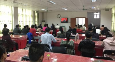 广西团校组织全体教职工观看党的十九大开幕实况直播