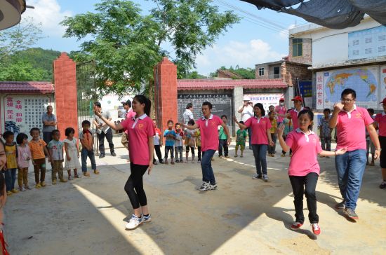 团田东县委组织该县西部计划大学生志愿者到朔