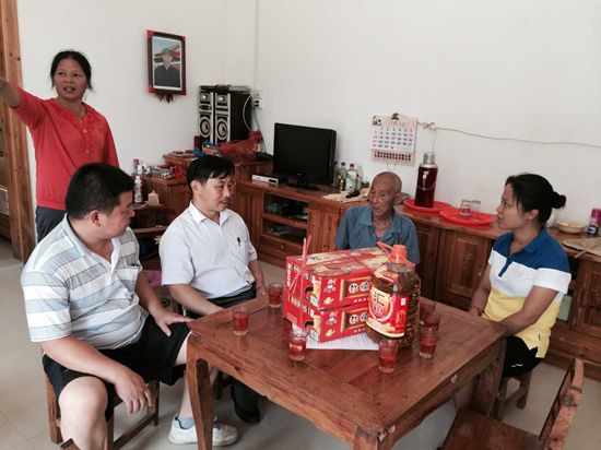 团岑溪市委开展七一走访基层党组织活动_广