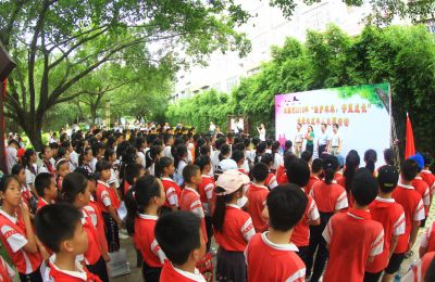 来宾市组织开展“法护未来 守望成长”关爱未成年人主题活动