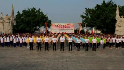 【百年五四·薪火相传】百色市举行“青春心向党·建功新时代”纪念五四运动100周年主题团日活动暨2019年新团员入团宣誓仪式