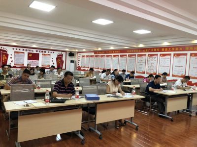 我校扎实推进“不忘初心、牢记使命”主题教育