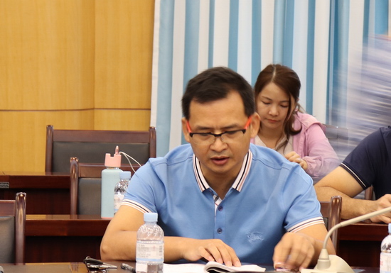 我校举行教师节座谈会