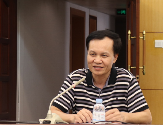 我校举行教师节座谈会