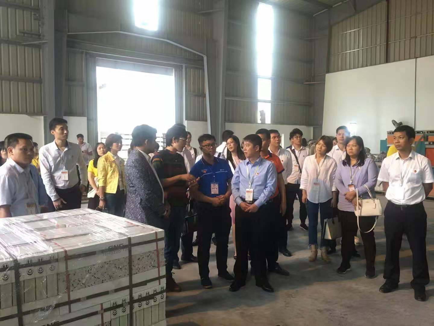 广西青年代表团赴越南广宁开展友好交流活动