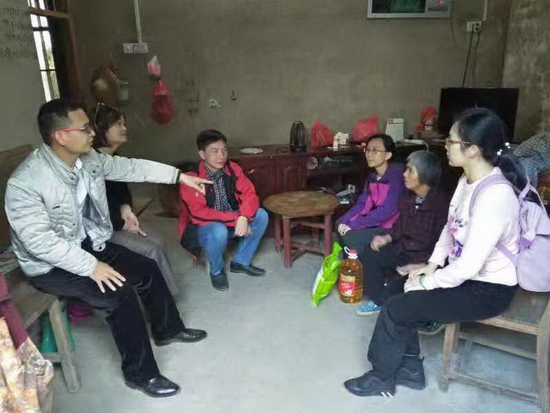 赠人玫瑰，手留余香——广西团校赴蒙山县平原村开展扶贫活动