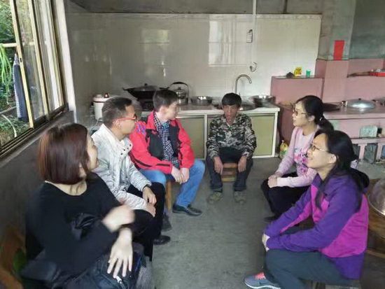 赠人玫瑰，手留余香——广西团校赴蒙山县平原村开展扶贫活动