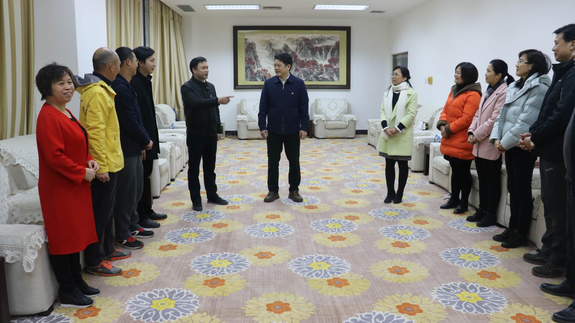 共青团广西区委书记李楚到广西团校慰问