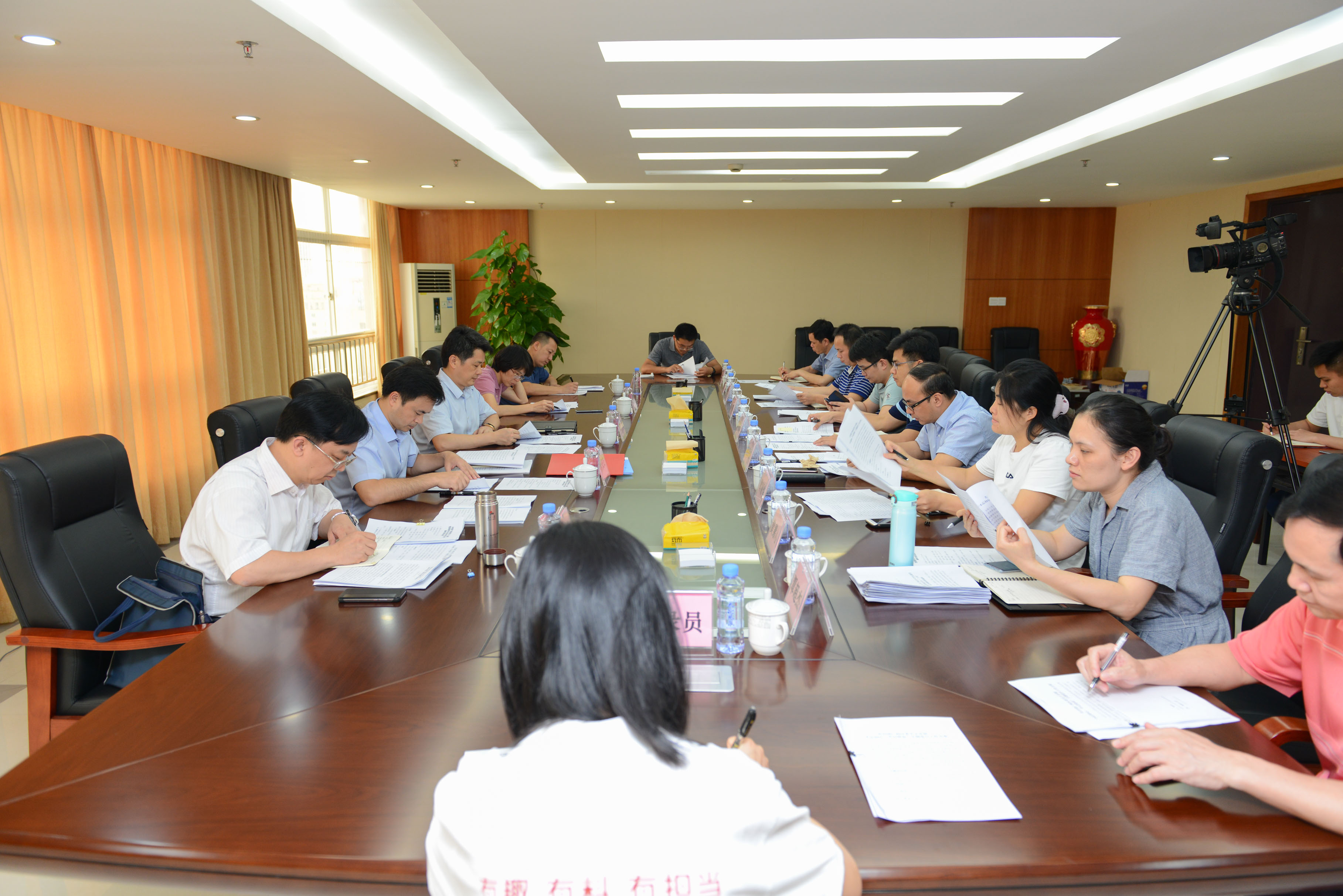 共青团广西区委召开党组（扩大）会暨党组理论学习中心组2019年第二季度集体学习研讨会