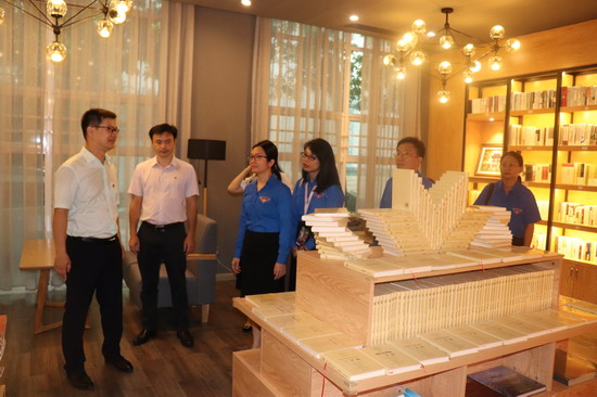 中国广西-越南胡志明共青团工作经验交流会在我校举行