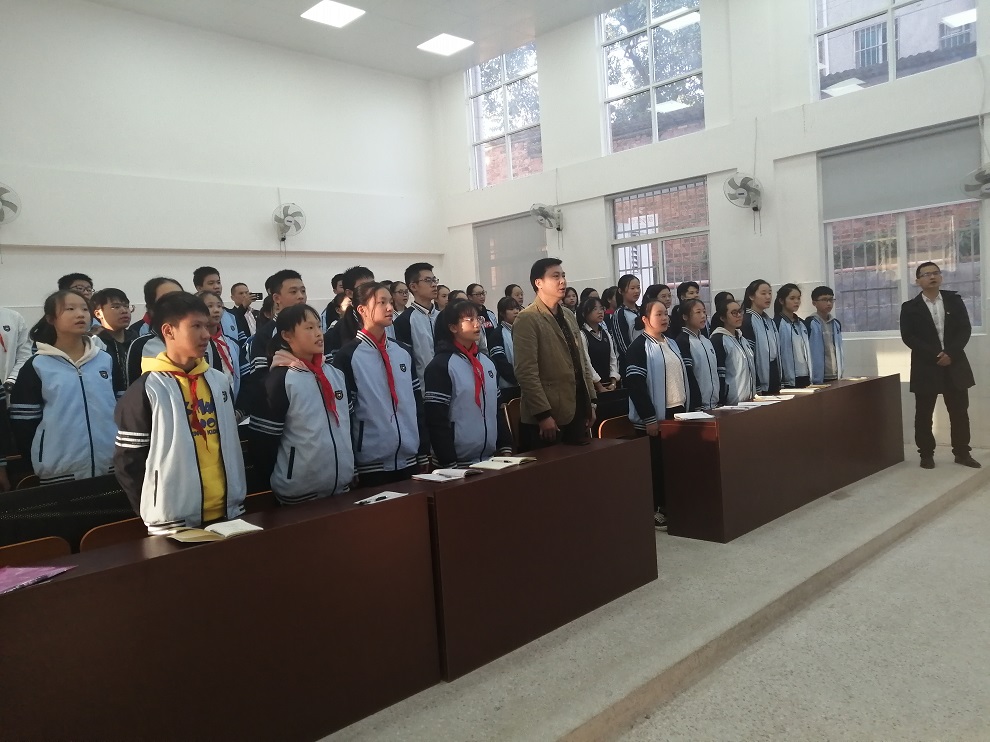 广西团校开展“送团课下基层”的活动