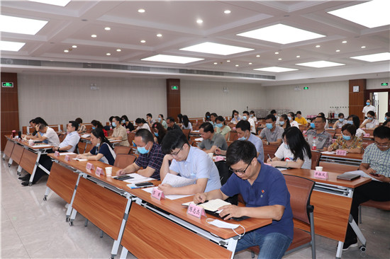 党的十九届四中全会精神专题学习班在我校开班