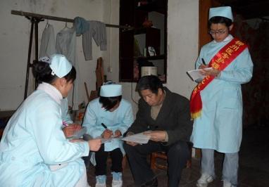 柳州医专护理系志愿者到屏东社区开展居家养老