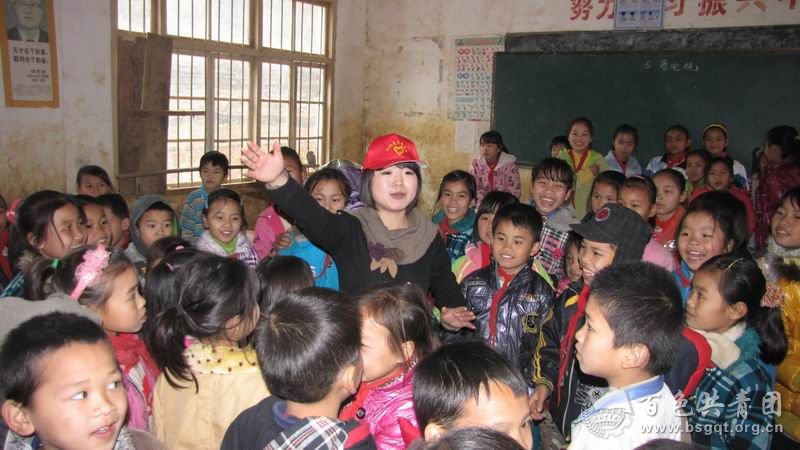 关注大山里的贫困孩子 田东县发放第二批贤良