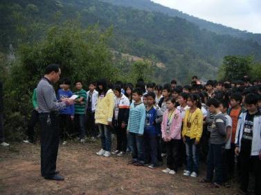 岑溪:吉太中学2011年清明节祭忠魂
