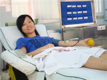能帮助别人也是种福气--梧州志愿者为白血病患
