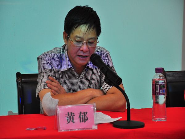 区运会志愿服务之十七:钦州学院举行区运会接